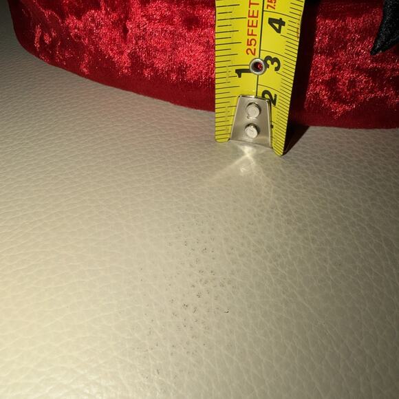 Disney Snow White "Fairest Of Them All" CrossBody Bag, Oh My Disney Red Heart - Picture 8 of 8